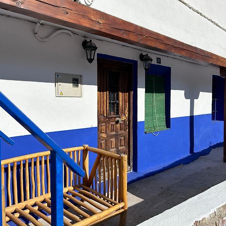 Cueva De La Abuela Maria Villa Alcala del Jucar Bagian luar foto